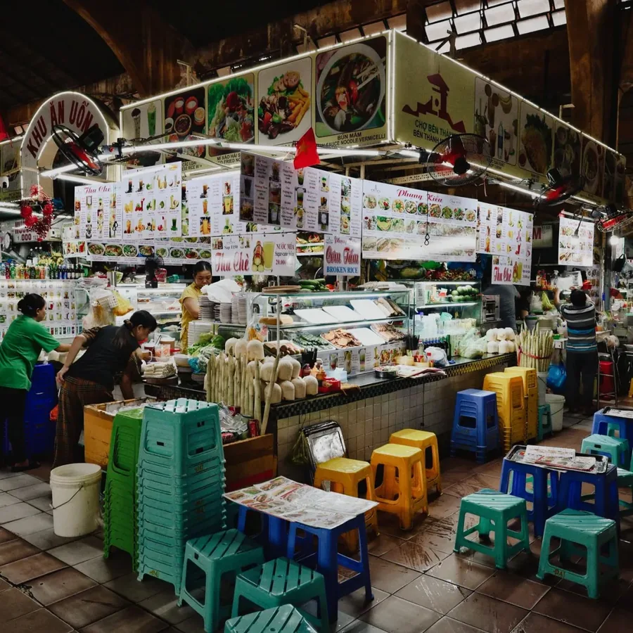 Góc chờ và lấy món mang về
